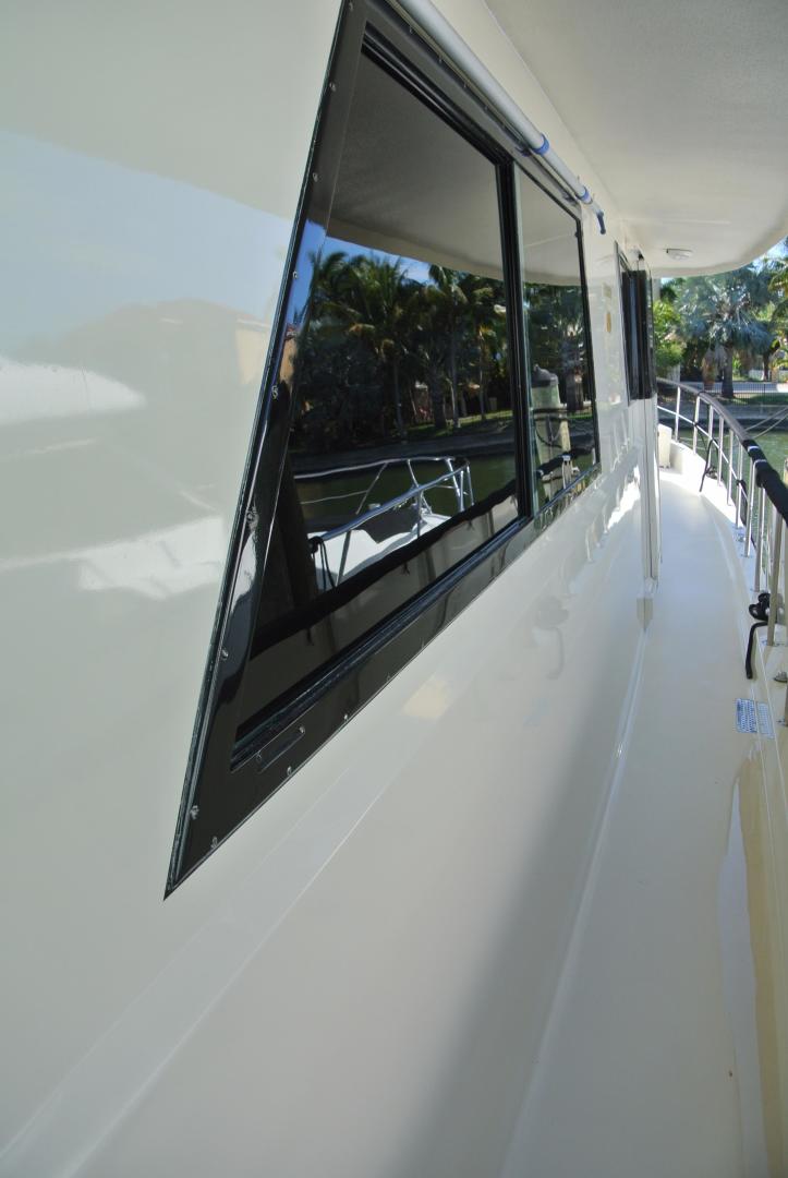 Hatteras-67 Cockpit Motor Yacht 1988-Lady Encore Saint Petersburg-Florida-United States-Side Decks-926177 | Thumbnail