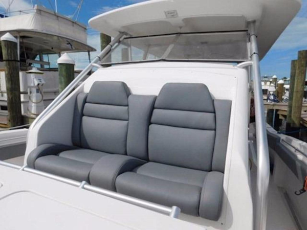 Millennia-Catamaran Center Console S/F 2009 -Madeira Beach-Florida-United States-Forward Seating in Center Console-925390