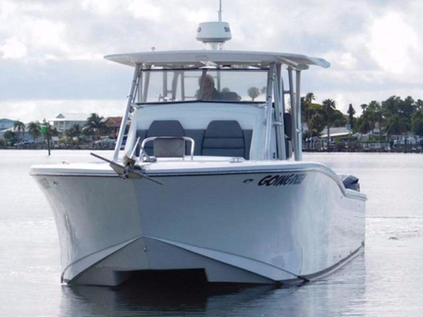 Millennia-Catamaran Center Console S/F 2009 -Madeira Beach-Florida-United States-Bow-925395