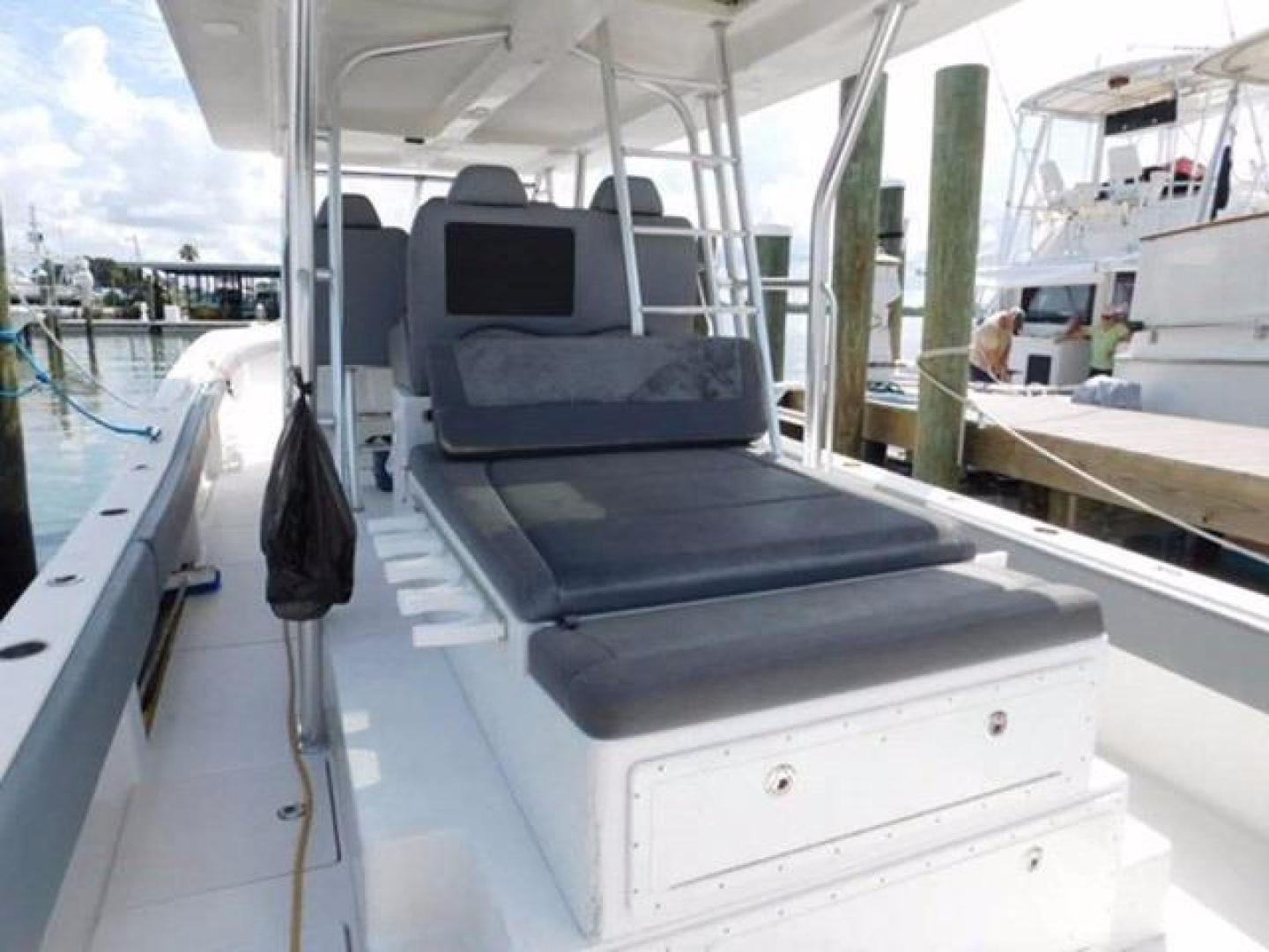 Millennia-Catamaran Center Console S/F 2009 -Madeira Beach-Florida-United States-Fish Box with Sun Lounger-925391 | Thumbnail