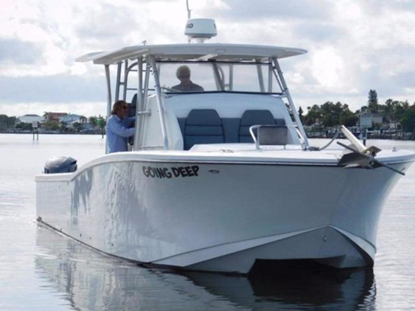 Millennia-Catamaran Center Console S/F 2009 -Madeira Beach-Florida-United States-Starboard Bow-925396