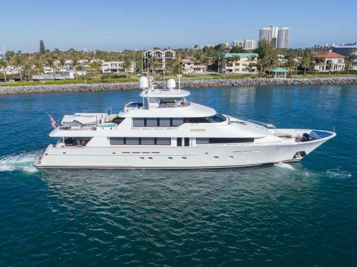 Westport-Tri-Deck 2003-Vision Jupiter-Florida-United States-Profile-370609