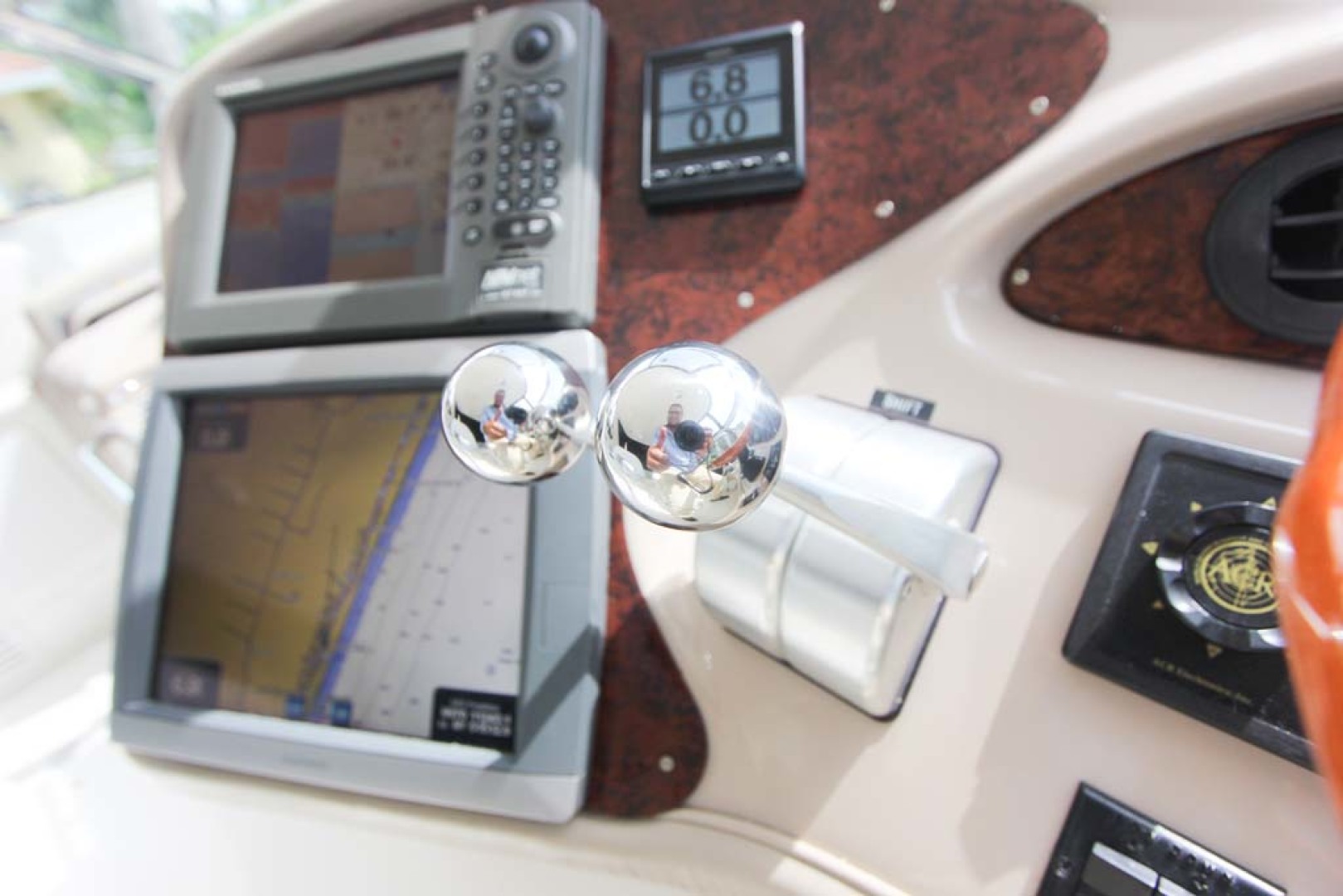 Sea Ray-Sundancer 2001-Lasting Impression Ft. Lauderdale-Florida-United States-Helm and Electronics-1065006 | Thumbnail