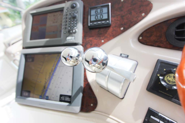 Sea Ray-Sundancer 2001-Lasting Impression Ft. Lauderdale-Florida-United States-Helm and Electronics-1065006