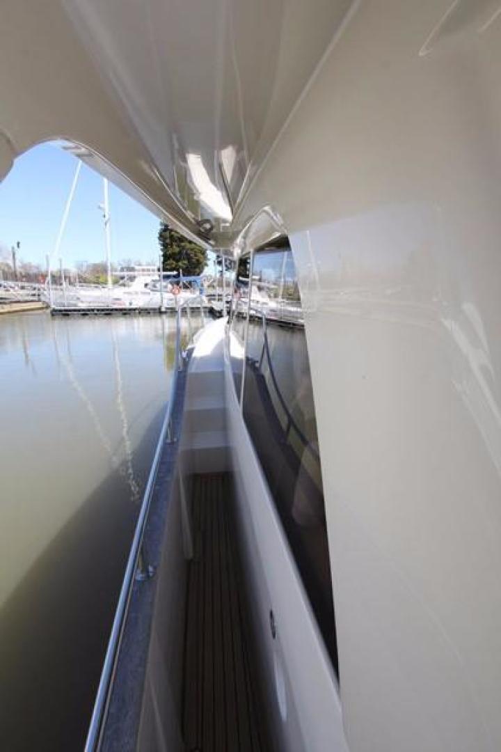 Greenline-33 300 2014-Inspiration Annapolis-Maryland-United States-Portside Looking Fwd-923158 | Thumbnail