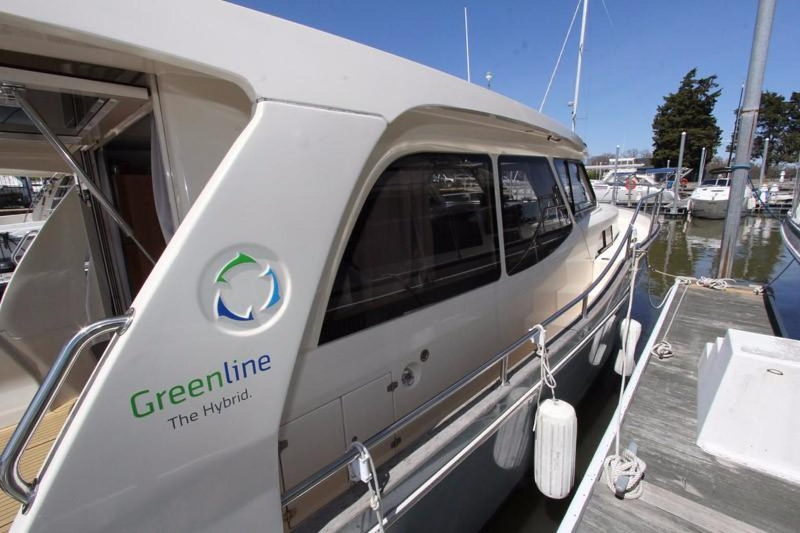 Greenline-33 300 2014-Inspiration Annapolis-Maryland-United States-Stbd Side Detail-923119 | Thumbnail