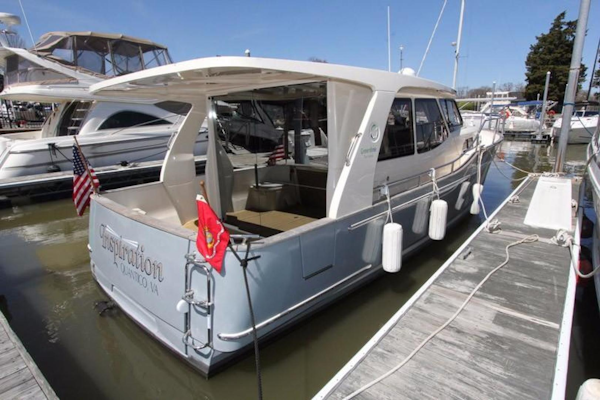 Greenline-33 300 2014-Inspiration Annapolis-Maryland-United States-Stbd Aft Qtr w/ Door-923122
