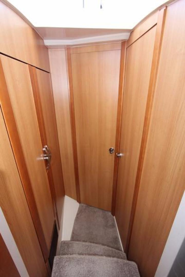 Greenline-33 300 2014-Inspiration Annapolis-Maryland-United States-Companionway-923154