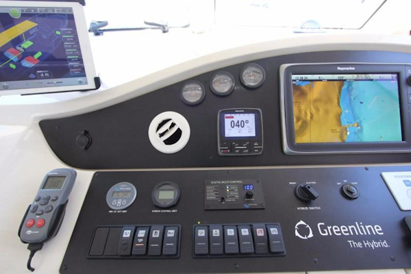 Greenline-33 300 2014-Inspiration Annapolis-Maryland-United States-Helm Detail-923128