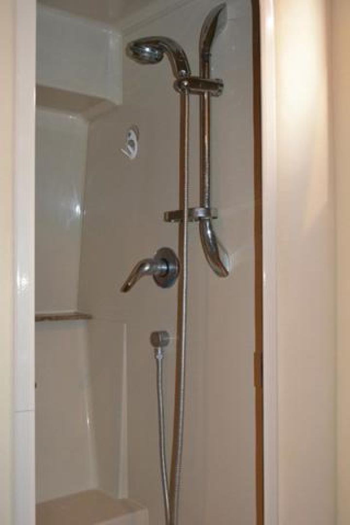 Cruisers Yachts-460 Express 2008-Bikini Blues Miami-Florida-United States-Master Shower-924365 | Thumbnail
