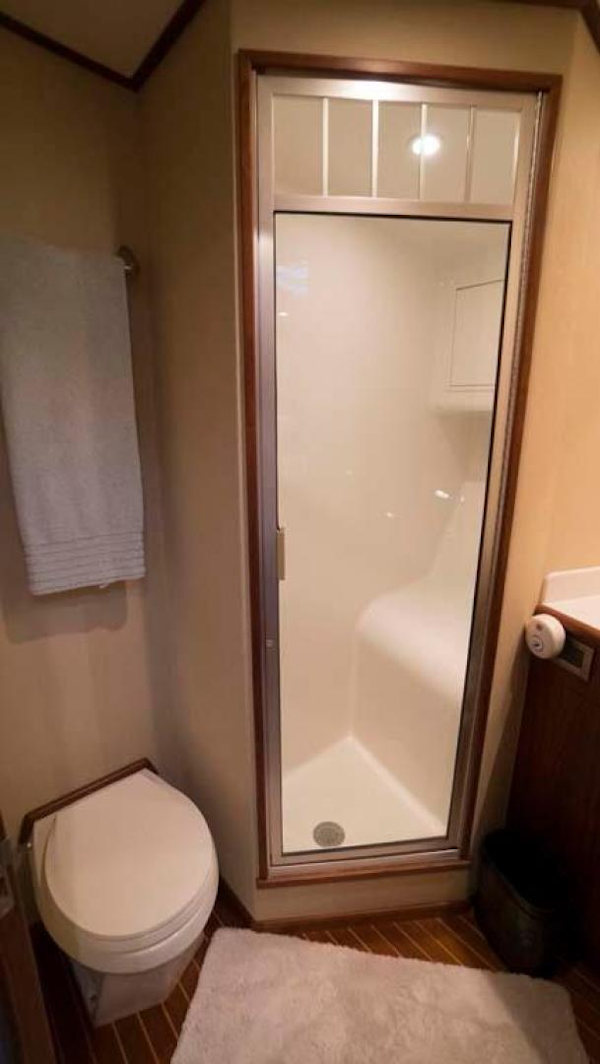 Jim Smith-Custom Convertible Sportfish 2006-Silky Palm Beach-Florida-United States-Guest Shower-924631