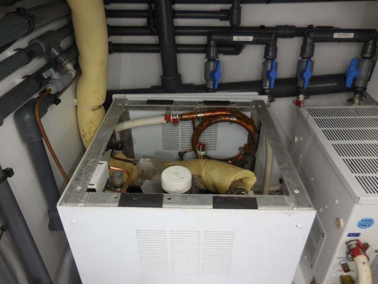 F&S-Convertible 2013-Triple F Coral Gables-Florida-United States-ER  Icemaker-1016968 | Thumbnail