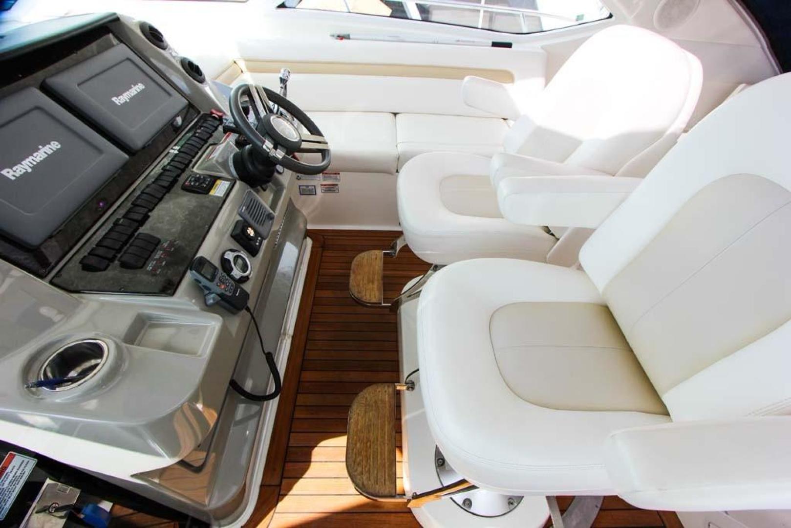 Sea Ray-540 Sundancer 2011-XS Miami-Florida-United States-Helm Seats-918512 | Thumbnail