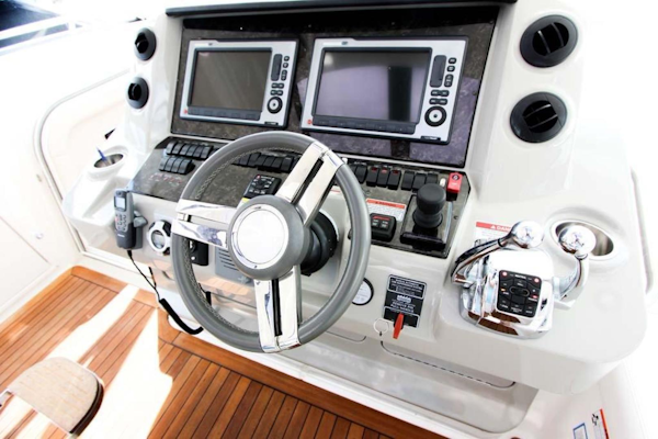 Sea Ray-540 Sundancer 2011-XS Miami-Florida-United States-Helm Controls-918511