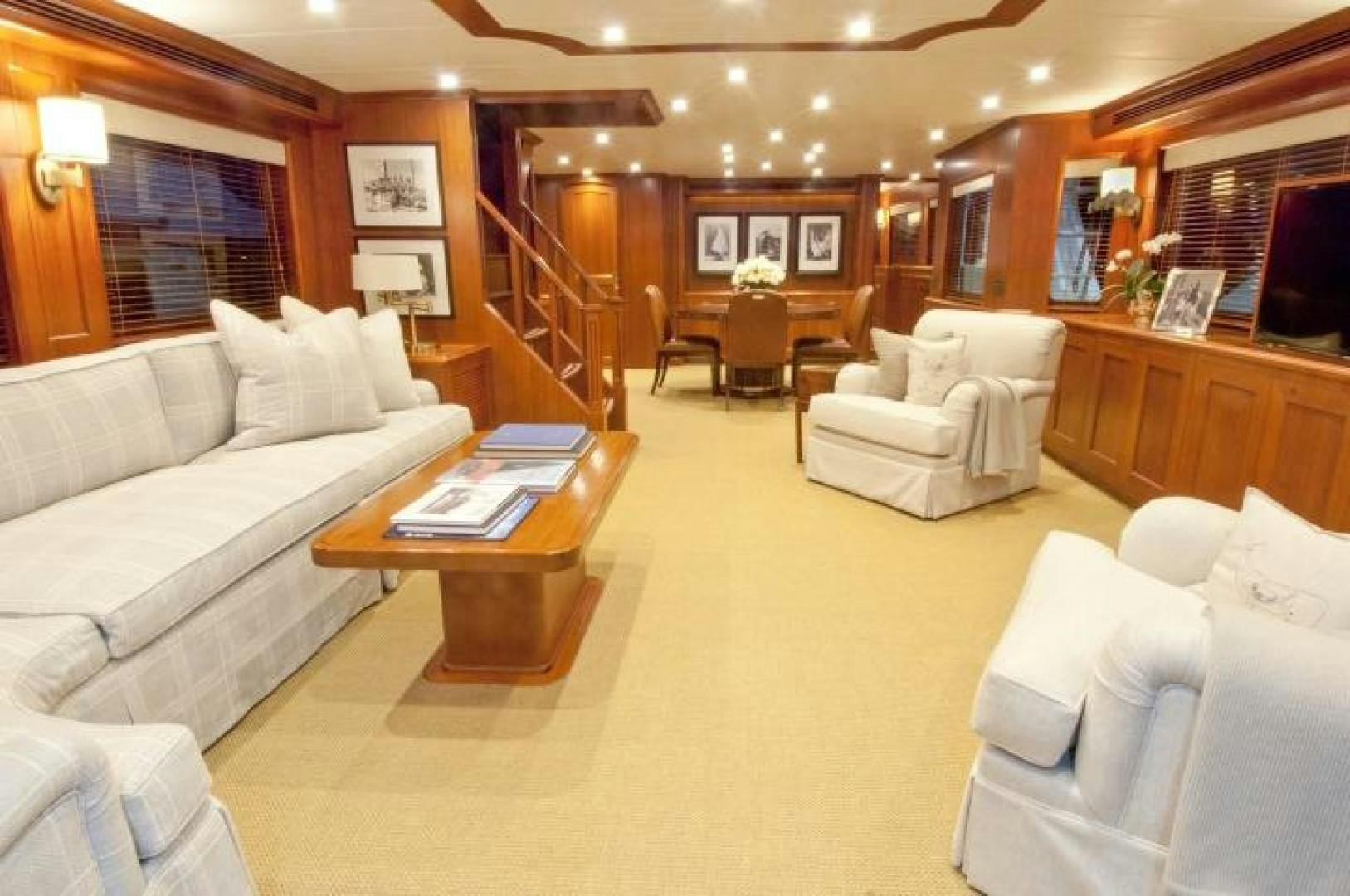 Offshore Yachts-80/85/90 Voyager 2021 -Taiwan-Salon Looking Forward-1027198