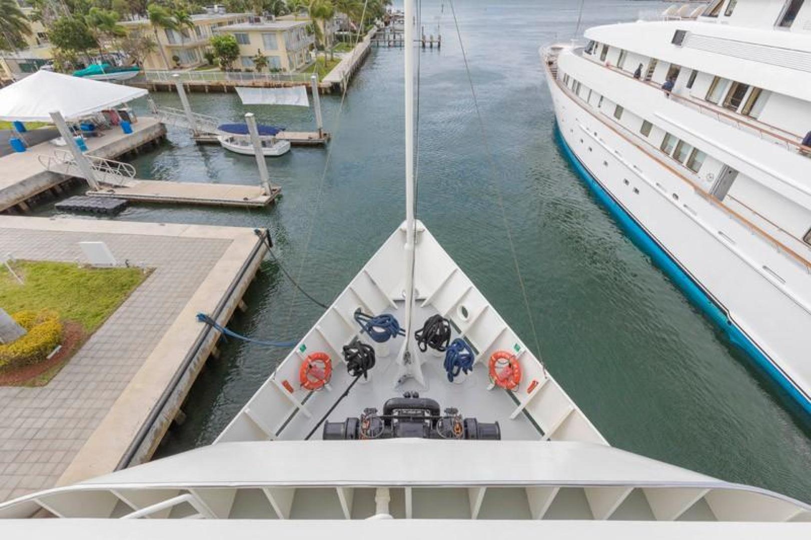 Shadow-Marine Expedition Mothership  Allure Class 2007-Global Ft. Lauderdale-Florida-United States-Overlooking the Bow-919130 | Thumbnail