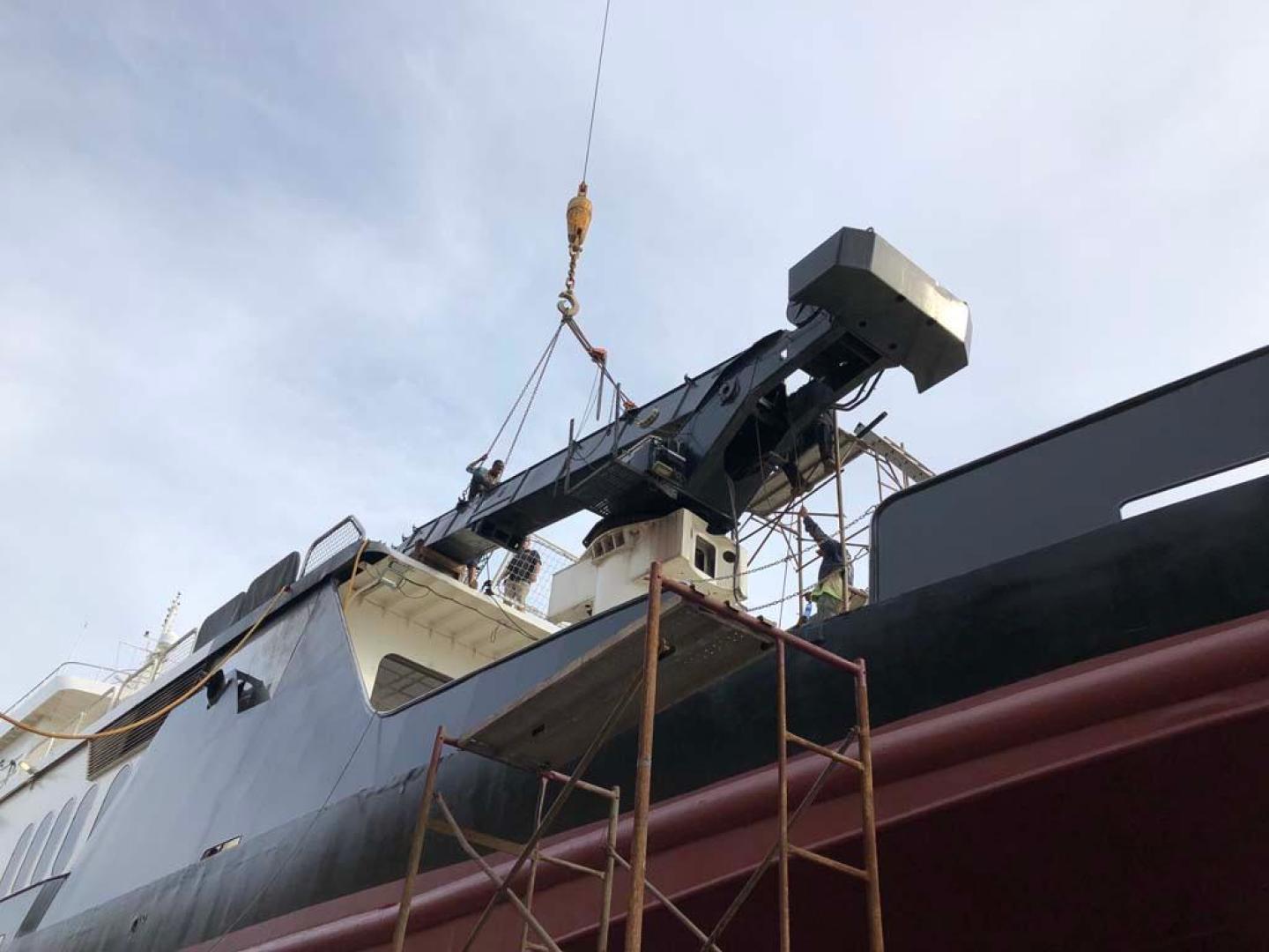 Shadow-Marine Expedition Mothership  Allure Class 2007-Global Ft. Lauderdale-Florida-United States-Crane Recon (2018)-919156 | Thumbnail