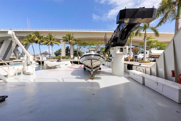 Shadow-Marine Expedition Mothership  Allure Class 2007-Global Ft. Lauderdale-Florida-United States-Main Deck Helipad with Davit and Crane-919033