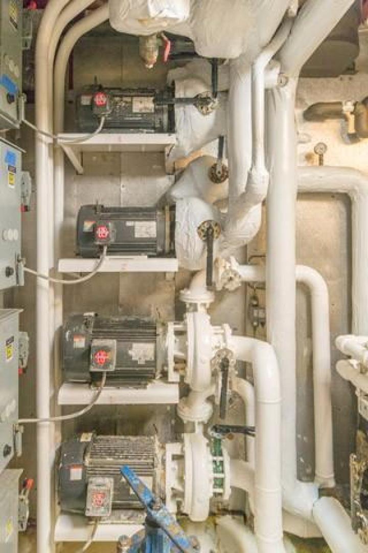 Shadow-Marine Expedition Mothership  Allure Class 2007-Global Ft. Lauderdale-Florida-United States-AC Pumps-919074 | Thumbnail