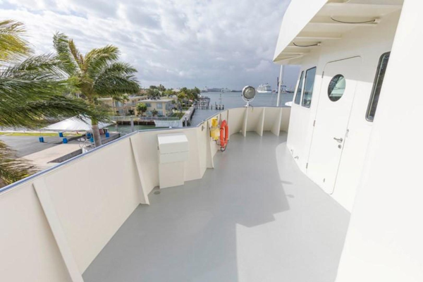 Shadow-Marine Expedition Mothership  Allure Class 2007-Global Ft. Lauderdale-Florida-United States-Port Gangwat Access to P/H with Controls Side-919135
