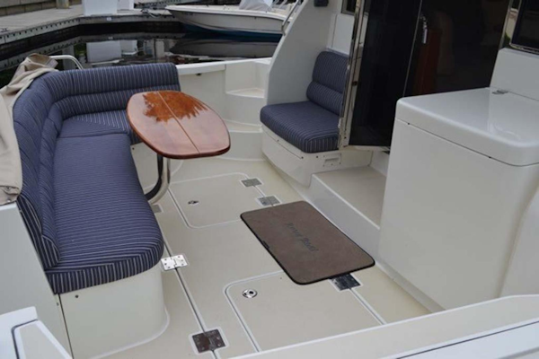 Sabre-42 Salon Express 2016-Rowe Boat Jacksonville-Florida-United States-Cockpit-924709