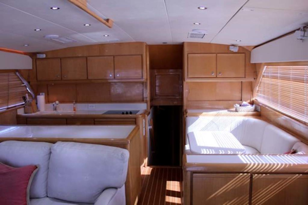 Bertram-54 Convertible 2000-Reel Healin Lighthouse Point-Florida-United States-Salon Fwd-1065929