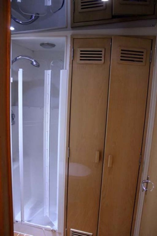 Bertram-54 Convertible 2000-Reel Healin Lighthouse Point-Florida-United States-Shower-1065937