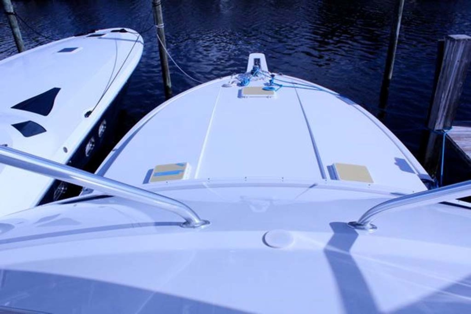 Bertram-54 Convertible 2000-Reel Healin Lighthouse Point-Florida-United States-Foredeck-1065923 | Thumbnail