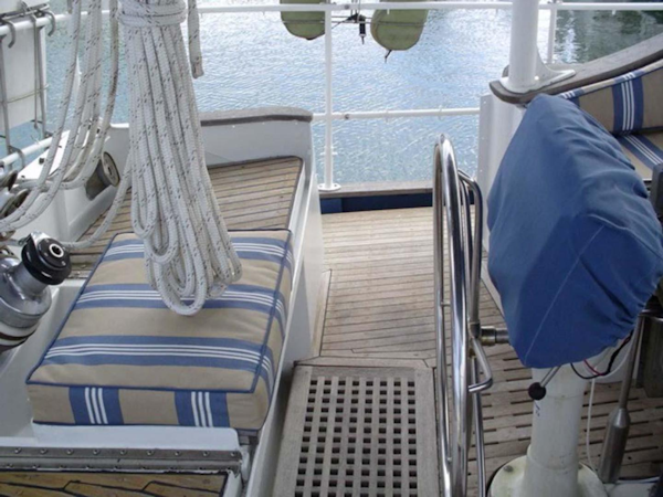 Custom-John Walsh Expedition Schooner 1988-Quest Ft. Lauderdale-Florida-United States-Outside Navigation Station-924090