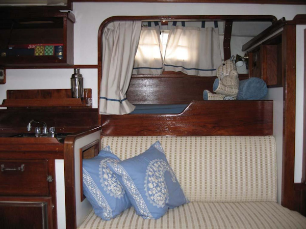 Custom-John Walsh Expedition Schooner 1988-Quest Ft. Lauderdale-Florida-United States-Main Salon Wet Bar-924071