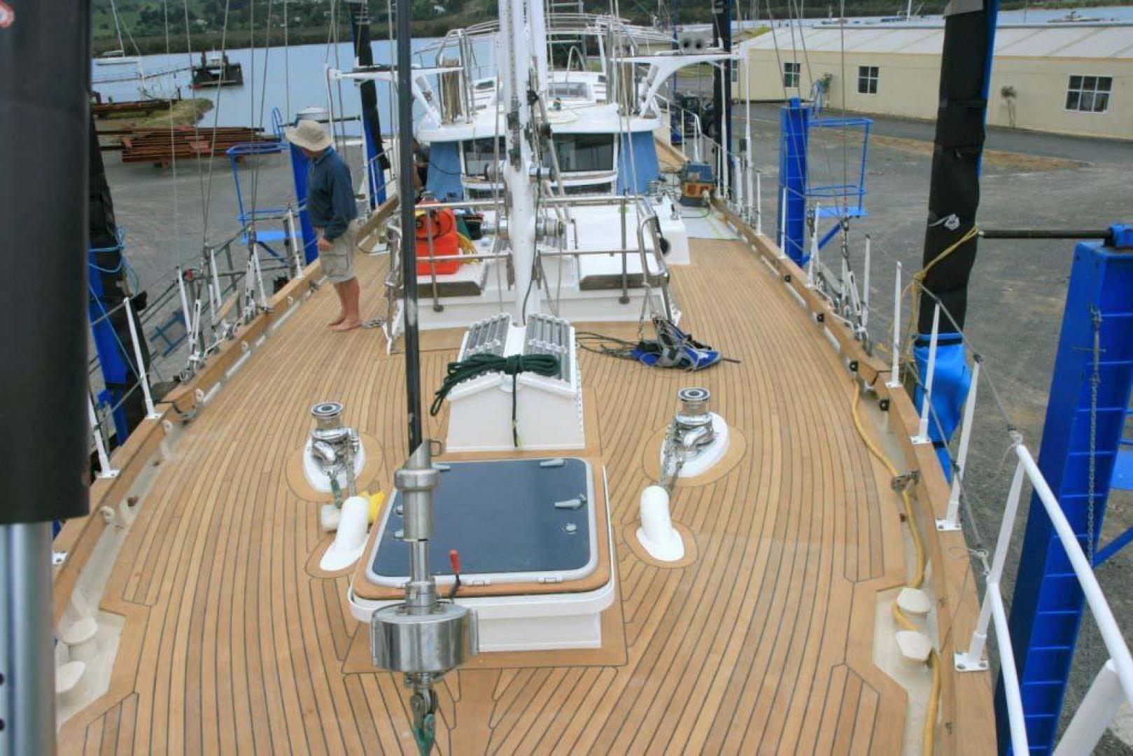Custom-John Walsh Expedition Schooner 1988-Quest Ft. Lauderdale-Florida-United States-Foredeck-924086 | Thumbnail