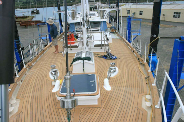 Custom-John Walsh Expedition Schooner 1988-Quest Ft. Lauderdale-Florida-United States-Foredeck-924086