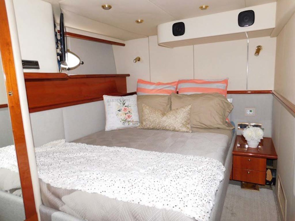 Sunseeker-Predator 2001-Cheryl Lynn Stuart-Florida-United States-VIP Stateroom-1120362