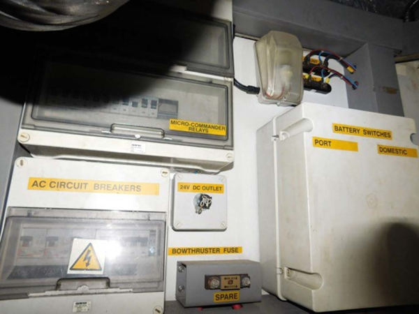 Sunseeker-Predator 2001-Cheryl Lynn Stuart-Florida-United States-Electrical-1120369