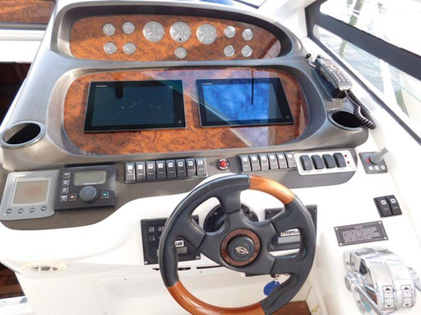 Sunseeker-Camargue Hard Top with Sunroof 2002-Hula Girl Stuart-Florida-United States-Helm-1065741