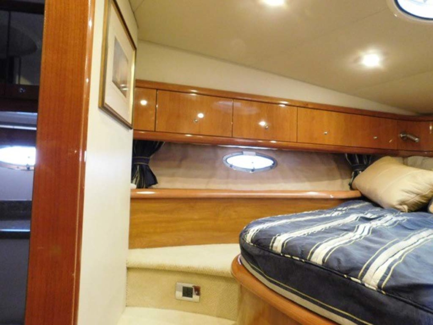 Sunseeker-Camargue Hard Top with Sunroof 2002-Hula Girl Stuart-Florida-United States-Master Stateroom Port-1065736 | Thumbnail