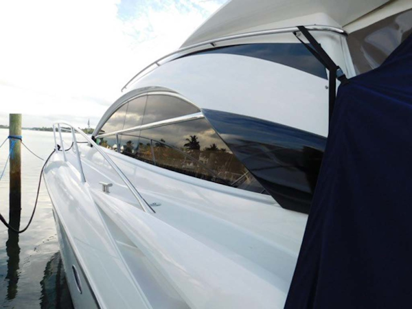 Sunseeker-Camargue Hard Top with Sunroof 2002-Hula Girl Stuart-Florida-United States-Port Side Paint-1065760