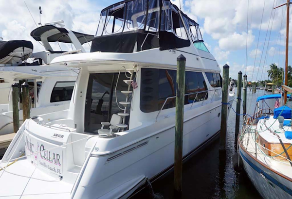 Carver-Voyager 2001-Music Cellar Melbourne-Florida-United States-Profile-1071369