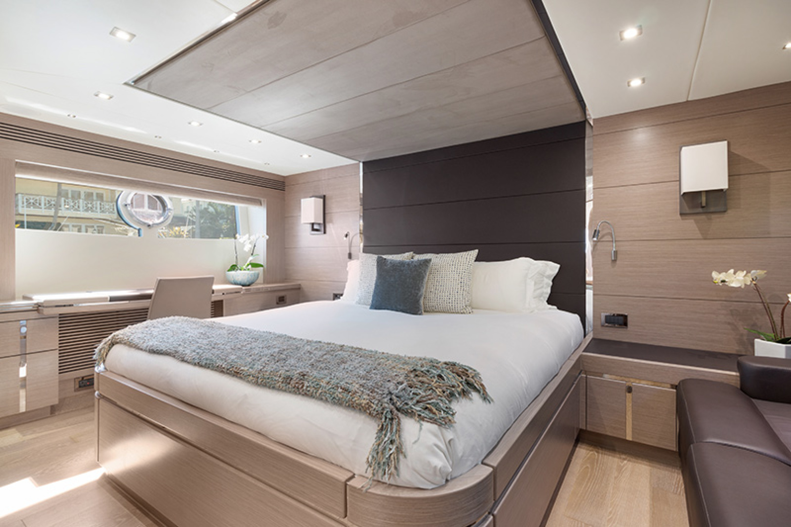 Sunseeker-Sport Yacht 68 2015-LONG WAY ROUND Puerto Sotogrande-Spain-Owner Stateroom-1137343 | Thumbnail