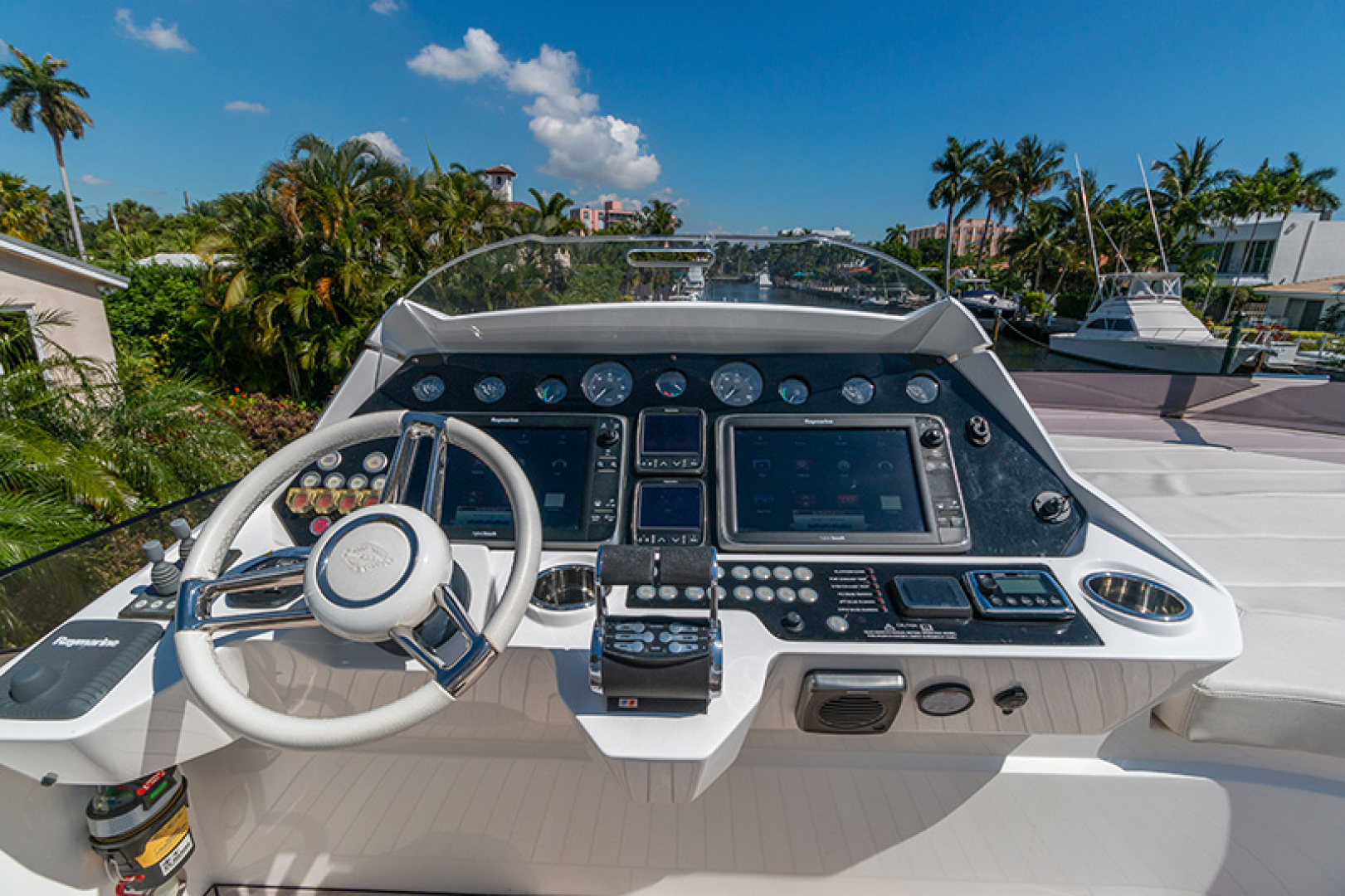 Sunseeker-Sport Yacht 68 2015-LONG WAY ROUND Puerto Sotogrande-Spain-Upper Helm-1137356 | Thumbnail