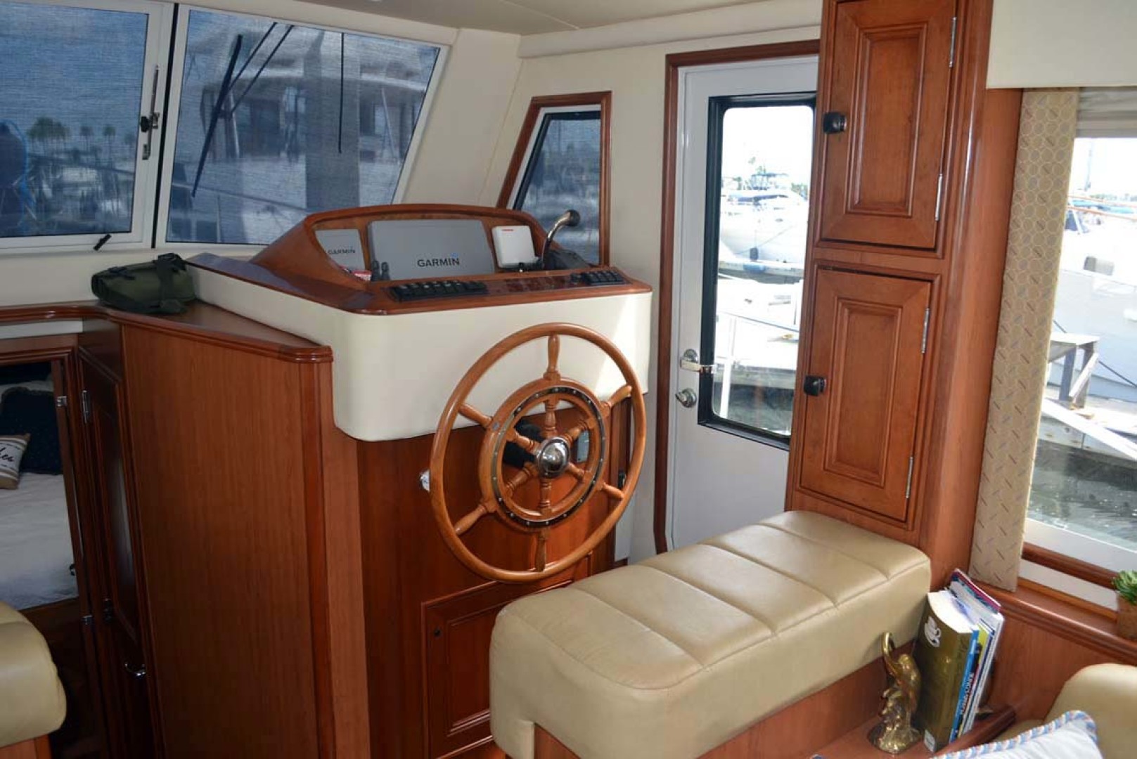 Mainship-395 Trawler 2010-Stargazer Daytona Beach-Florida-United States-Lower Helm-1167079 | Thumbnail