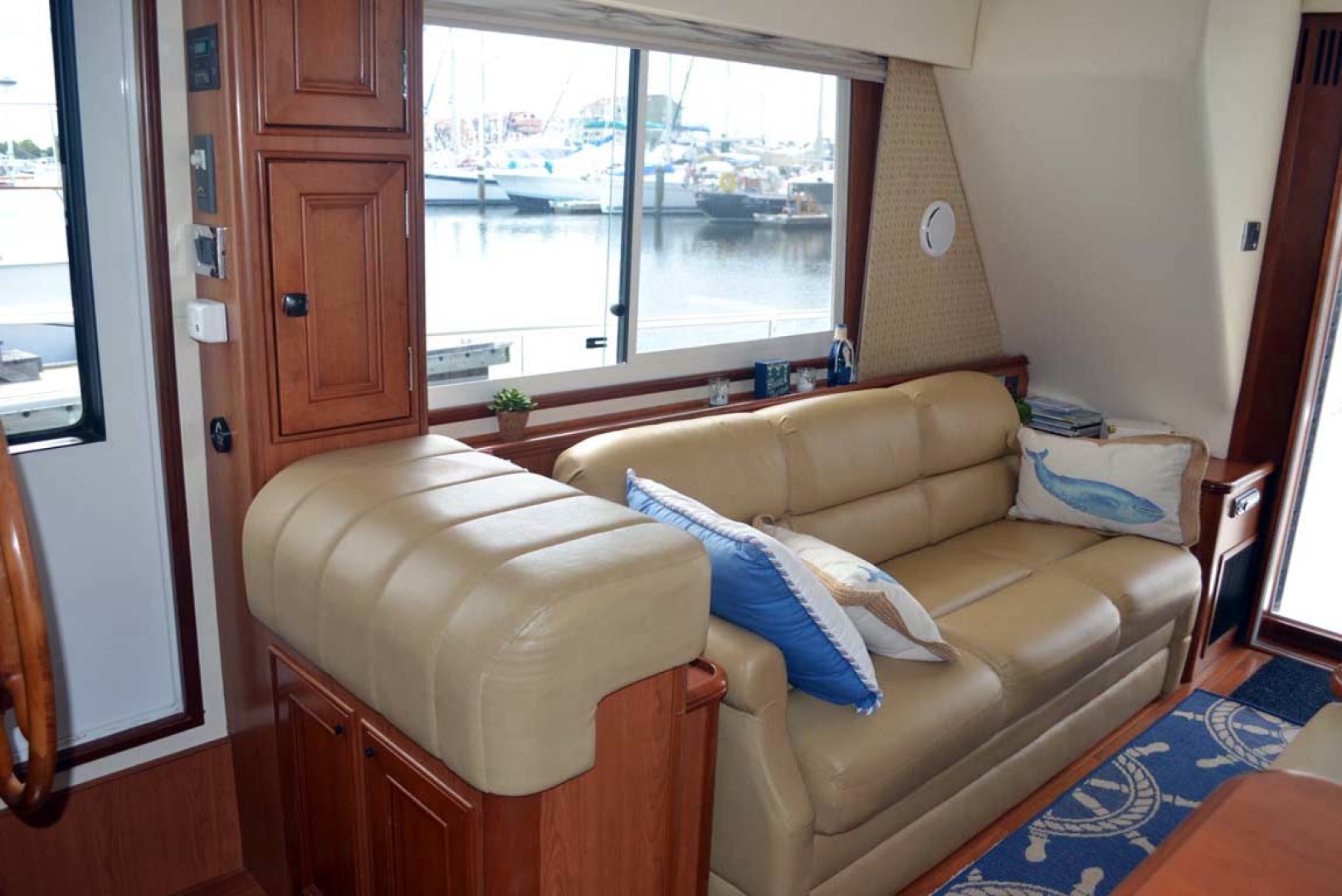 Mainship-395 Trawler 2010-Stargazer Daytona Beach-Florida-United States-Salon Settee-1167078 | Thumbnail
