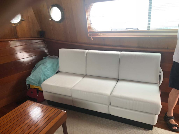 Durbeck-Seaton North Sea Trawler 1982-Phoenix Wickford-Rhode Island-United States-Salon Settee-1078225