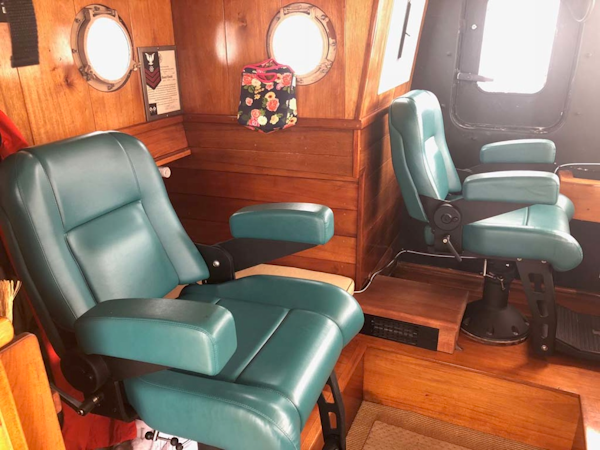 Durbeck-Seaton North Sea Trawler 1982-Phoenix Wickford-Rhode Island-United States-Helm chairs-1078222