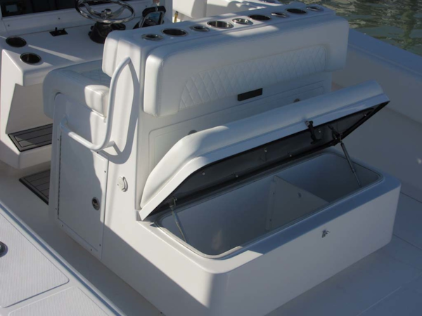 SeaHunter-39 Center Console 2017-SQUEEZE PLAY II Madeira Beach-Florida-United States-Cooler Seat-1117902