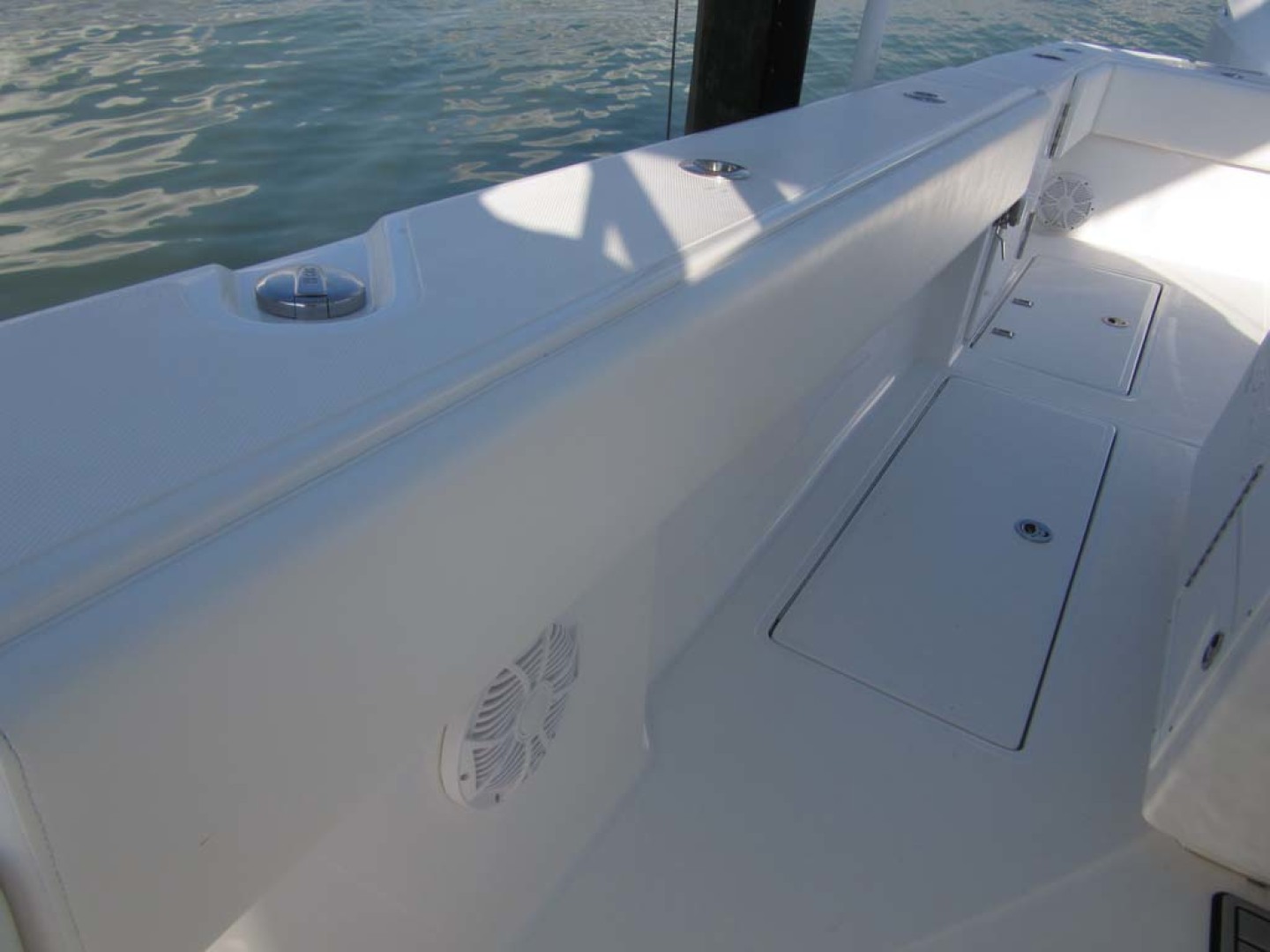 SeaHunter-39 Center Console 2017-SQUEEZE PLAY II Madeira Beach-Florida-United States-Stbd Side Deck-1117895 | Thumbnail