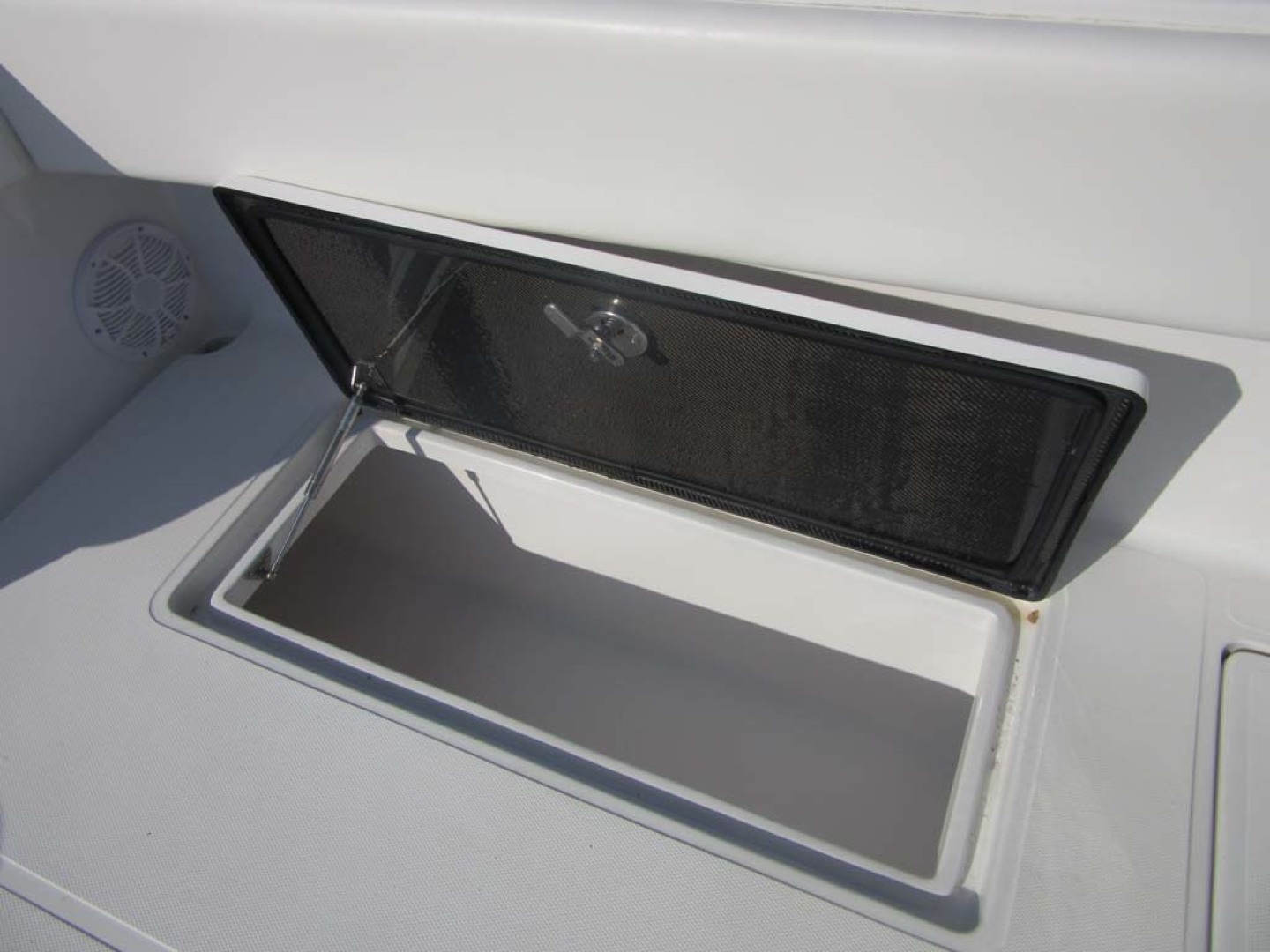 SeaHunter-39 Center Console 2017-SQUEEZE PLAY II Madeira Beach-Florida-United States-Stern Fishbox-1117917 | Thumbnail