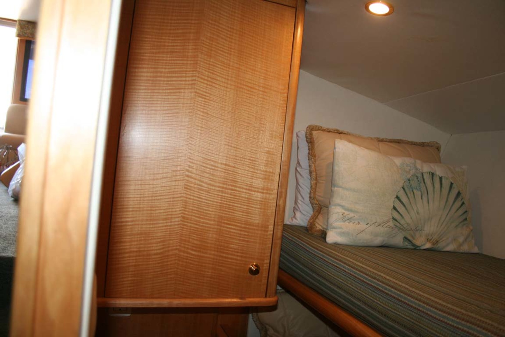 Titan-62 Custom Carolina Sportfish 2004-Trust Me Too Stuart-Florida-United States-Guest/Crew Dresser and Top Bunk-1118241 | Thumbnail