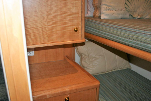 Titan-62 Custom Carolina Sportfish 2004-Trust Me Too Stuart-Florida-United States-Guest/Crew Dresser-1118240