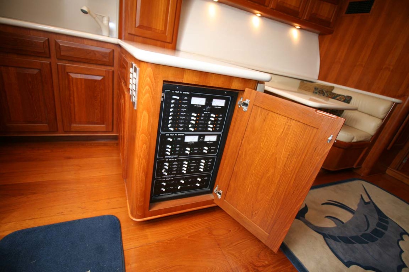 Scarborough-Ricky Scarborough Custom Carolina Express 2004-Farmer Cape May-New Jersey-United States-Electrical Panel-1123496 | Thumbnail